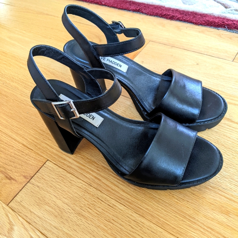 Steve Madden maurra platform sandals